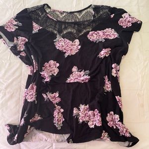 Torrid lace-yoke floral knit top! Super Soft!